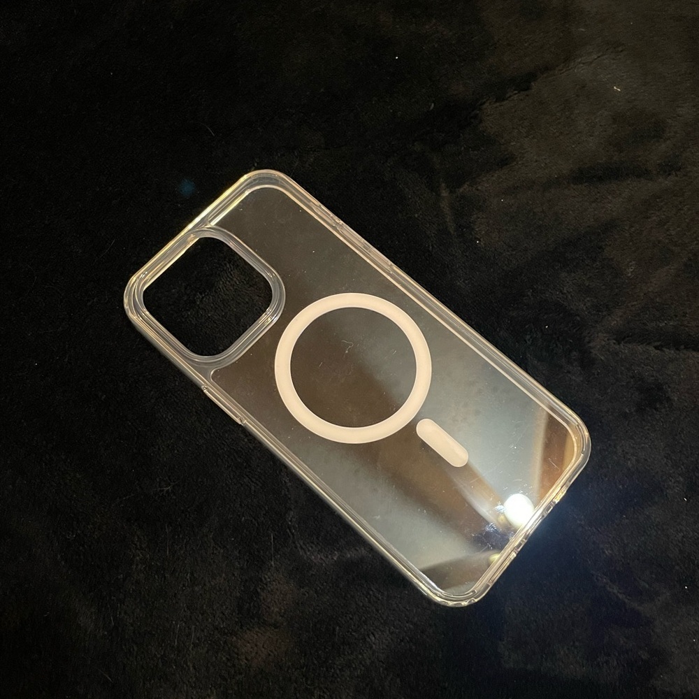 Magnetic IPhone 14 Pro Max - Picture 5 of 7